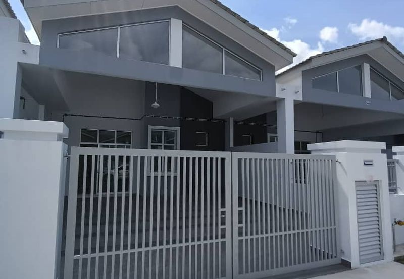 Kulai Bandar Putra / Jalan Bayan 3 / Brand New Single Storey House 