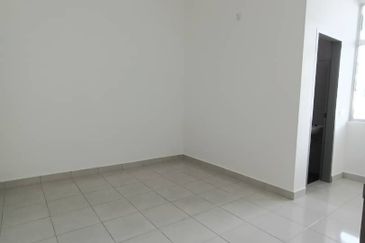 Kulai Bandar Putra / Jalan Bayan 3 / Brand New Single Storey House 