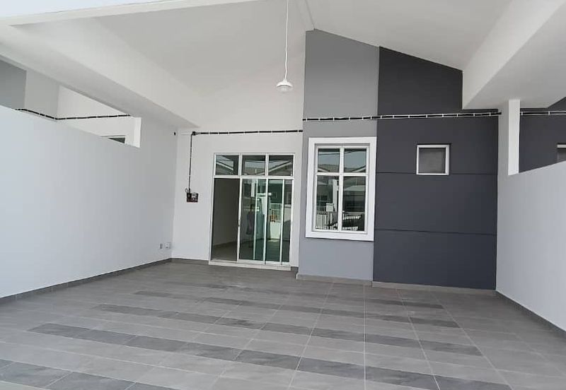 Kulai Bandar Putra / Jalan Bayan 3 / Brand New Single Storey House 