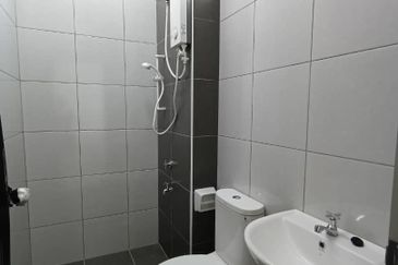 Kulai Bandar Putra / Jalan Bayan 3 / Brand New Single Storey House 