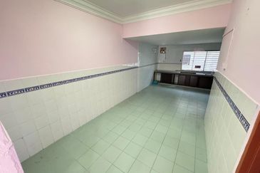 Kulai Saleng / Tamam Muhibbah / Jalan Jambu / 2 Storey Terrace House Renovated unit