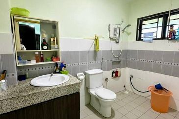 Iskandar Puteri / Taman Nusa Idaman / Double Storey Semi Detached House