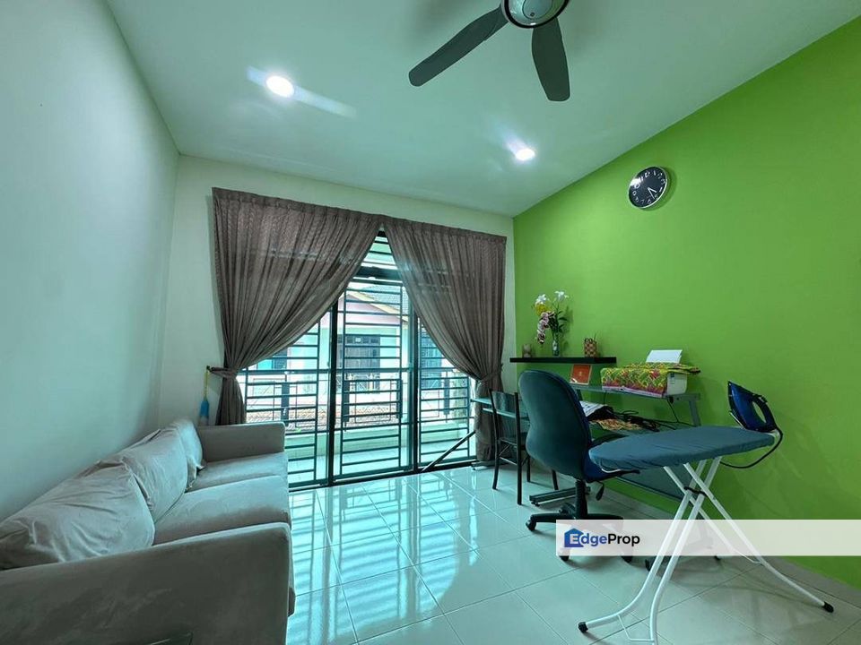 Iskandar Puteri / Taman Nusa Idaman / Double Storey Semi Detached House, Johor, 