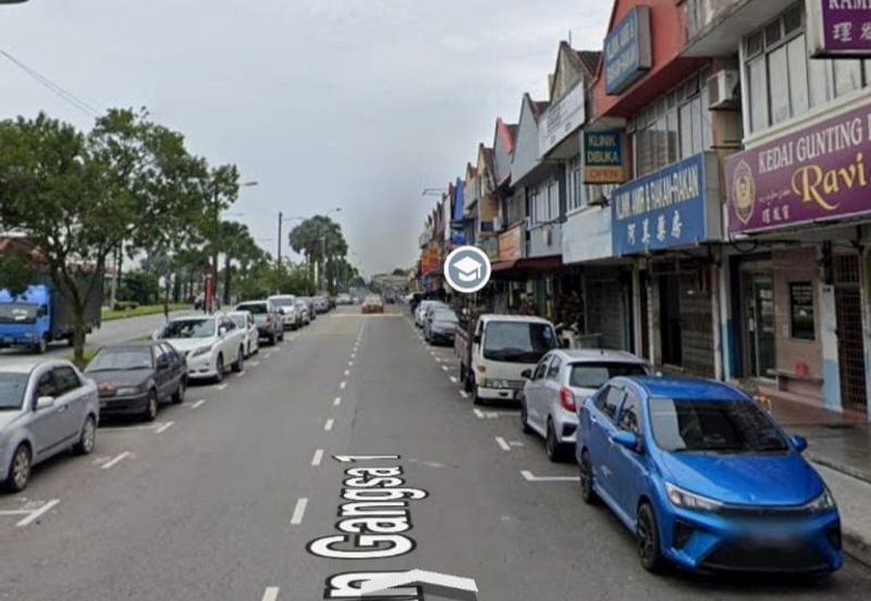 Kulai /Taman Gunung Pulai / Jalan Gangsa / Double Storey Shop lot / Unblock View Facing Main Road