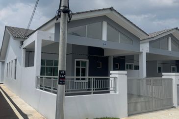 Kulai /Bandar Putra /Jalan Bayan 3 ✅Super big Single Storey Endlot House / Brand New Unit