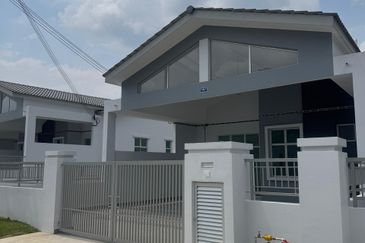 Kulai /Bandar Putra /Jalan Bayan 3 ✅Super big Single Storey Endlot House / Brand New Unit