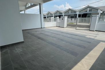 Kulai /Bandar Putra /Jalan Bayan 3 ✅Super big Single Storey Endlot House / Brand New Unit