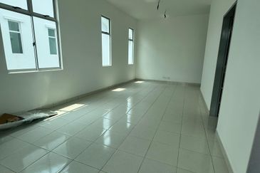 Kulai /Bandar Putra /Jalan Bayan 3 ✅Super big Single Storey Endlot House / Brand New Unit