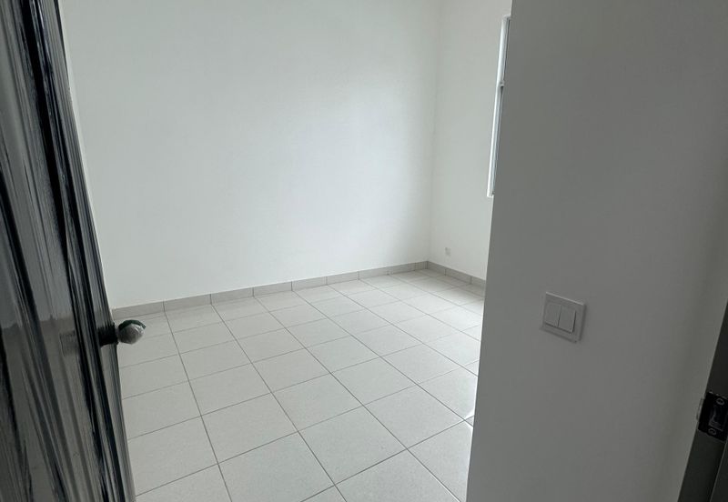 Kulai /Bandar Putra /Jalan Bayan 3 ✅Super big Single Storey Endlot House / Brand New Unit