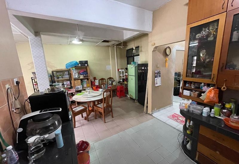 Kulai / Taman Sungai Emas / Jalan Budiman 6 / Double Storey House 