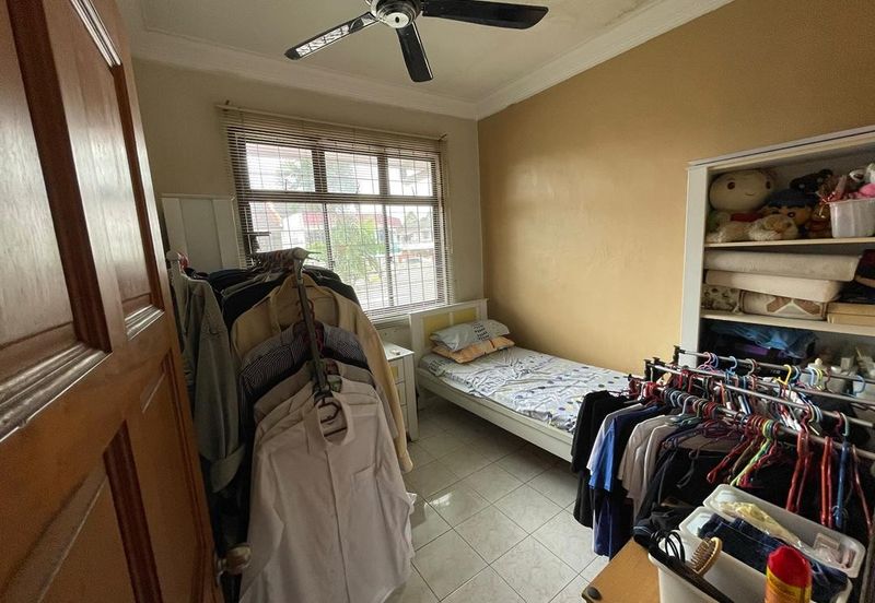 Kulai / Taman Sungai Emas / Jalan Budiman 6 / Double Storey House 