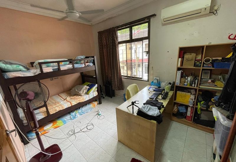 Kulai / Taman Sungai Emas / Jalan Budiman 6 / Double Storey House 