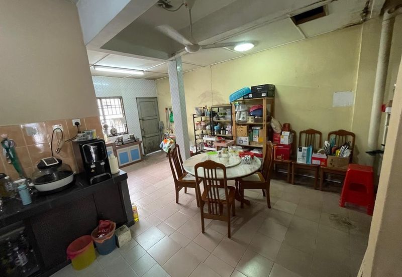 Kulai / Taman Sungai Emas / Jalan Budiman 6 / Double Storey House 