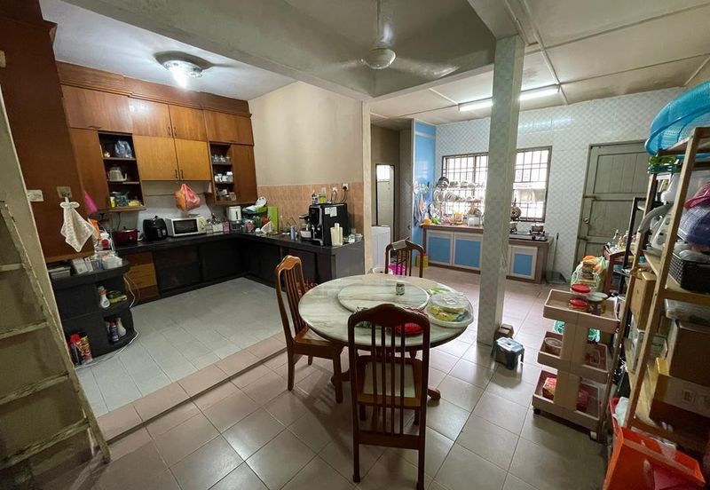 Kulai / Taman Sungai Emas / Jalan Budiman 6 / Double Storey House 