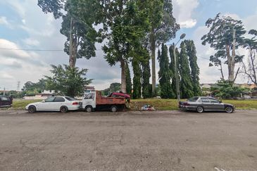 Kulai Tamam Putri Kulai / Jalan Sri Putri3/1 ➡️ 1 .5 Storey factory Unblock View