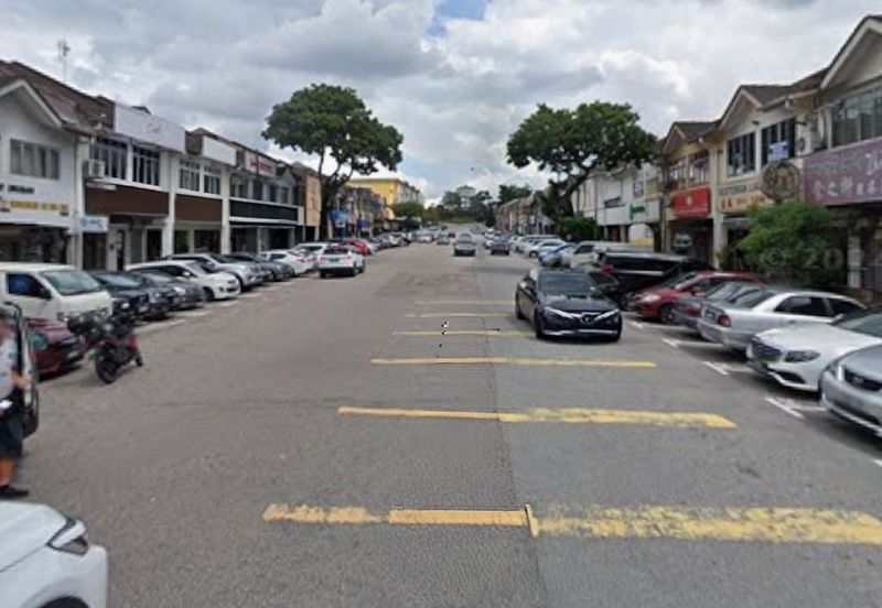 Johor Bahru / Taman Molek  / Jalan Molek ▶ 2 Storey Shop Lot (Corner lot)