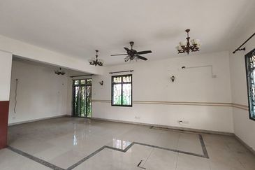 Kulai Bandar Putra / Jalan Kempas / Double Storey Semi-D / Unblock view