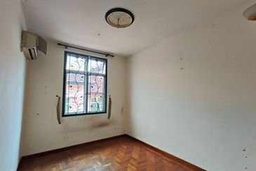 Kulai Bandar Putra / Jalan Kempas / Double Storey Semi-D / Unblock view