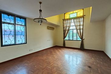 Kulai Bandar Putra / Jalan Kempas / Double Storey Semi-D / Unblock view