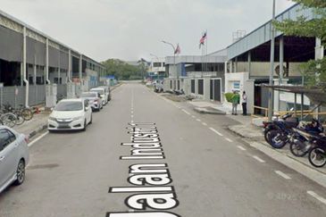  Pekan Nenas / Taman Perindustrian / 1.5 storey terrace factory / Light industry /  2 unit