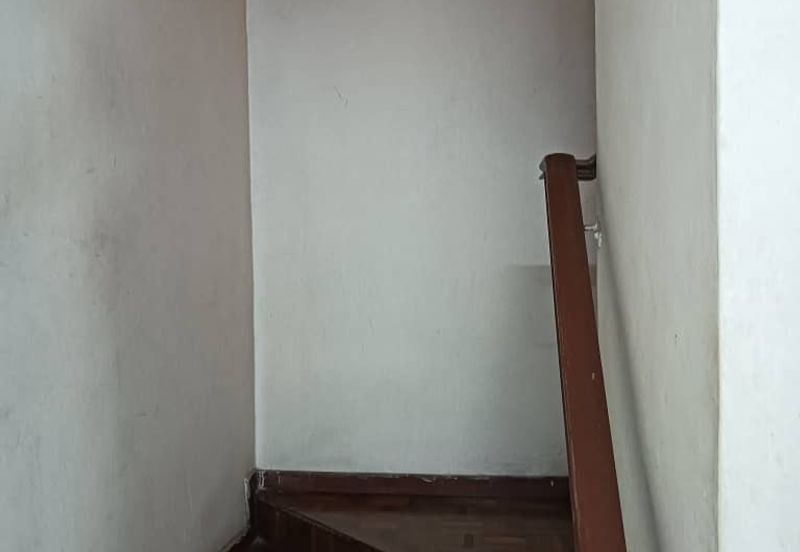 Johor Bahru / Tampoi / Taman Mewah Ria / Double Storey Terrace