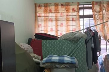 Johor Bahru / Tampoi / Taman Mewah Ria / Double Storey Terrace