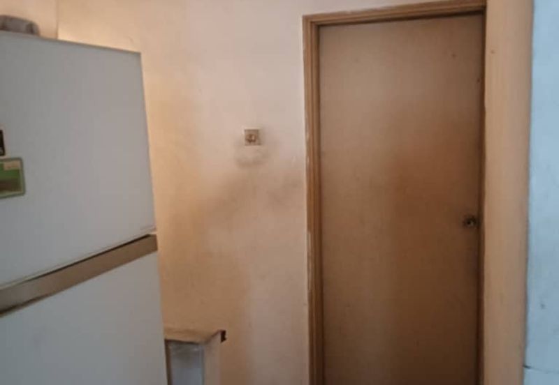 Johor Bahru / Tampoi / Taman Mewah Ria / Double Storey Terrace