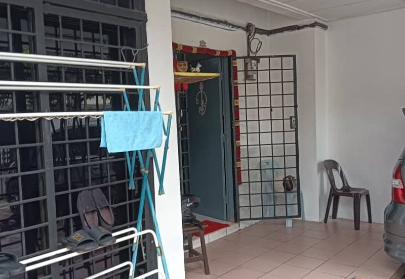 Johor Bahru / Tampoi / Taman Mewah Ria / Double Storey Terrace