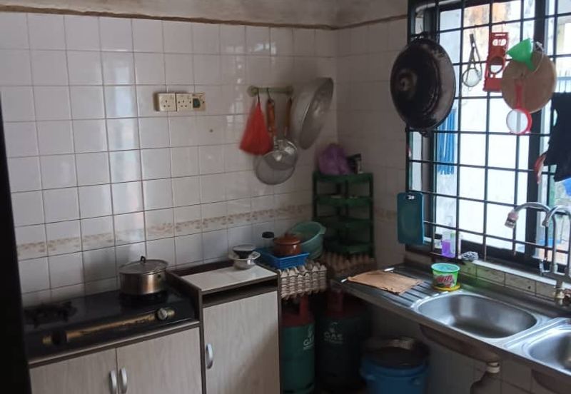 Johor Bahru / Tampoi / Taman Mewah Ria / Double Storey Terrace