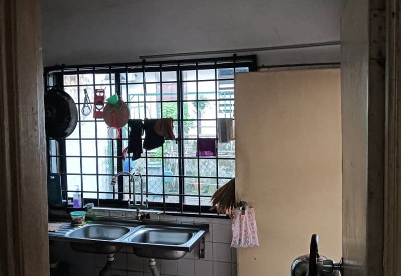 Johor Bahru / Tampoi / Taman Mewah Ria / Double Storey Terrace