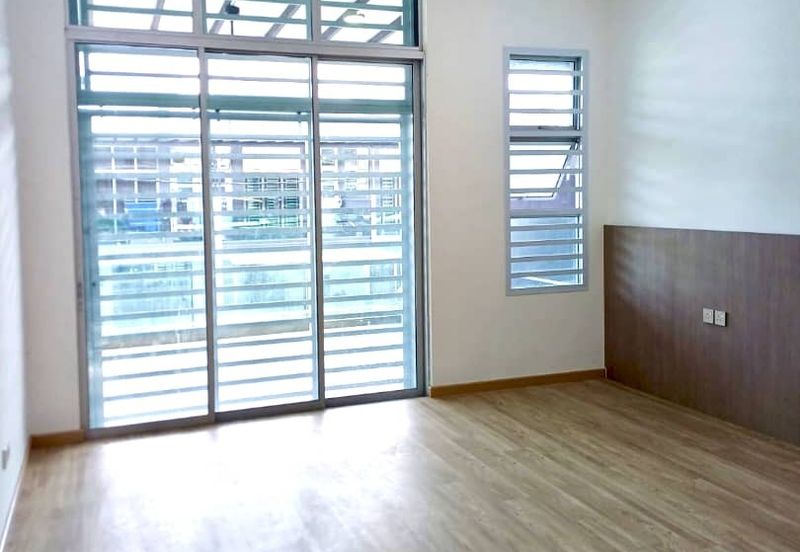 Skudai / Kangkar Pulai / La Garden Pulai Jaya / Double Storey Terrace House 