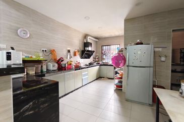 Kulai Bandar Putra / Jalan Kenari / Single Storey Terrace House