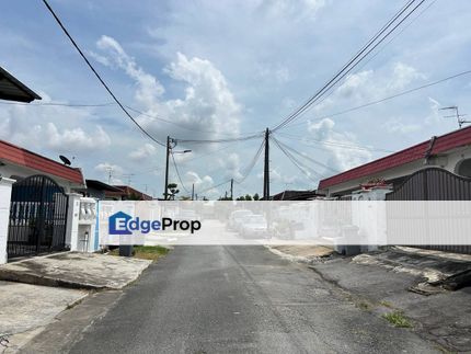 Skudai / Taman Universiti / Jalan Kejayaan / Big Land Single Storey Low Cost , Johor, Skudai
