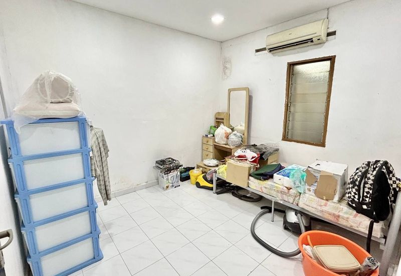 Skudai / Taman Universiti / Jalan Kejayaan / Big Land Single Storey Low Cost 