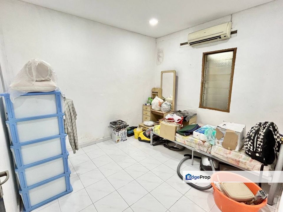 Skudai / Taman Universiti / Jalan Kejayaan / Big Land Single Storey Low Cost , Johor, Skudai