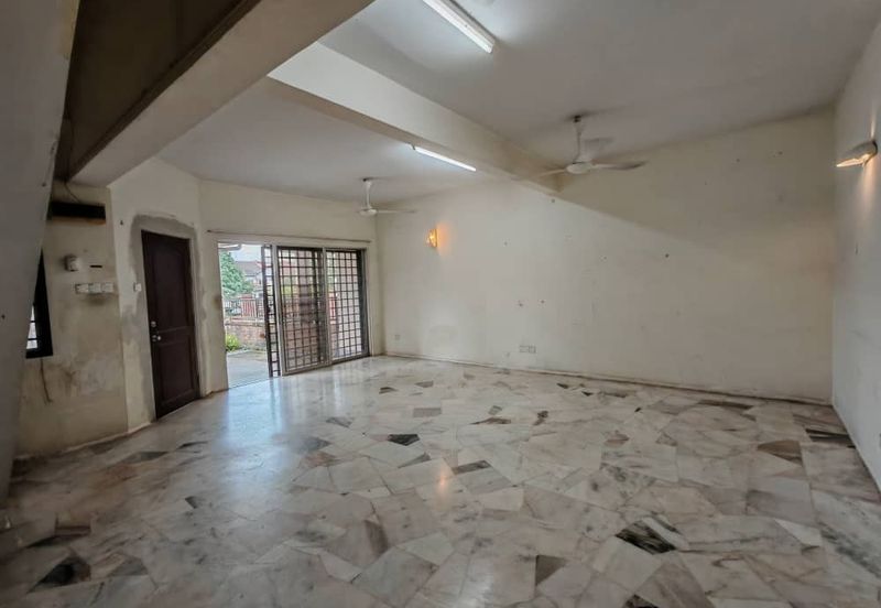 Kulai Bandar Indahpura / Jalan Teratai 36 /Double Storey House Unblock View 