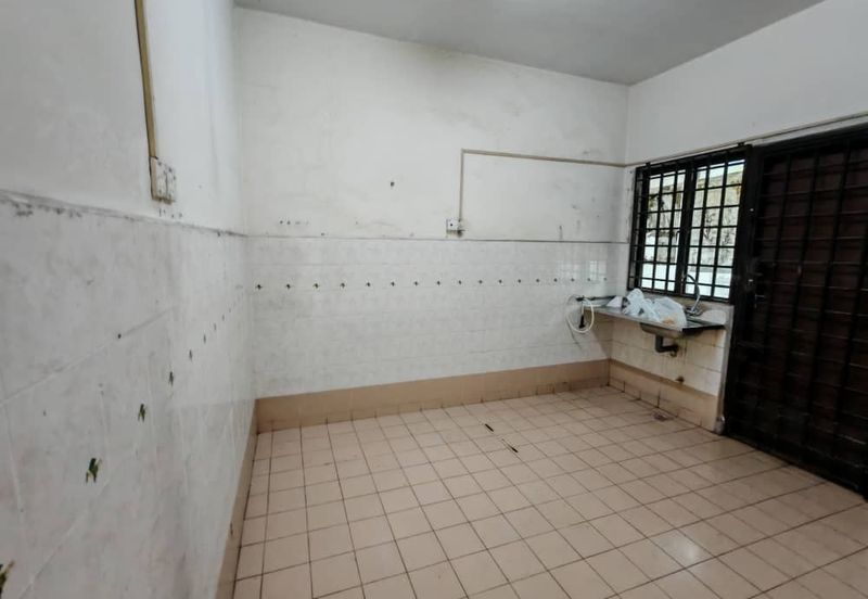 Kulai Bandar Indahpura / Jalan Teratai 36 /Double Storey House Unblock View 