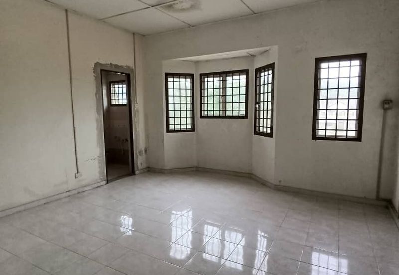 Kulai Bandar Indahpura / Jalan Teratai 36 /Double Storey House Unblock View 