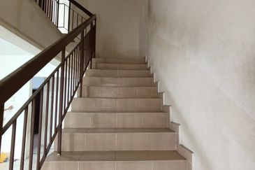 Kulai Bandar Indahpura / Jalan Teratai 36 /Double Storey House Unblock View 