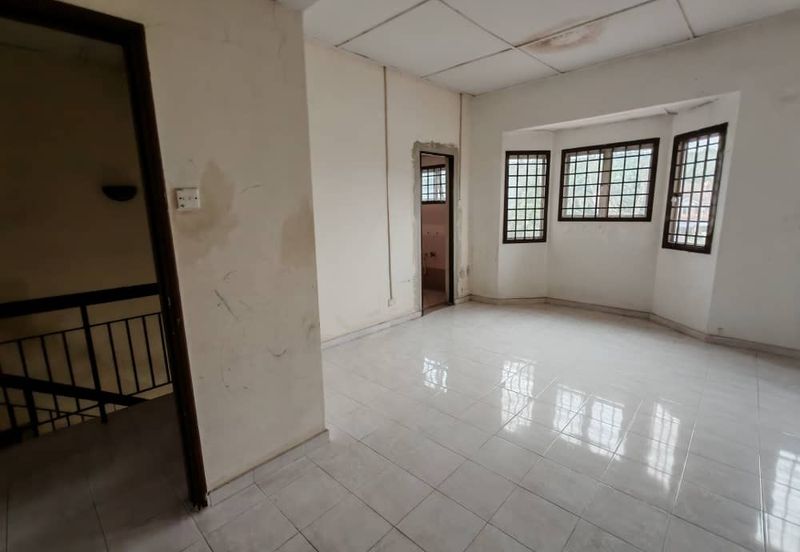 Kulai Bandar Indahpura / Jalan Teratai 36 /Double Storey House Unblock View 