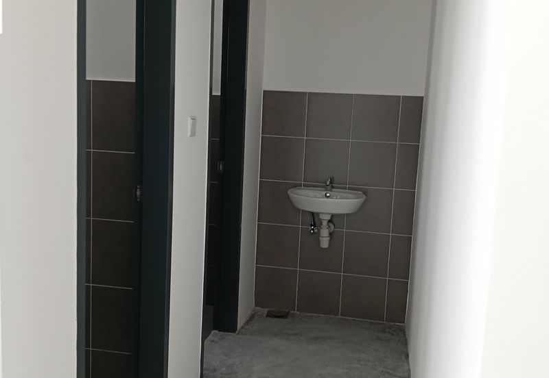 Kulai Indahpura / Jalan Kiambang / Vervo City / Shoplot Corner Lot / Ground Floor & 1st Floor only