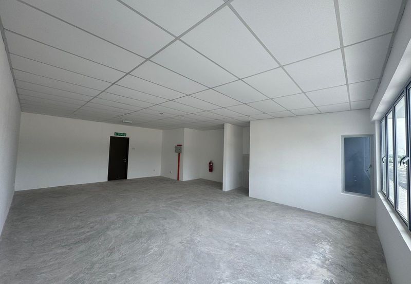 Kulai / Bandar Indahpura/ Jalan Kiambang/ Stellar Park Terrace Factory / Light Industry