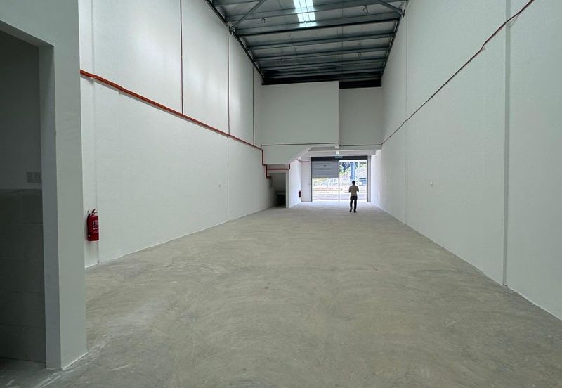 Kulai / Bandar Indahpura/ Jalan Kiambang/ Stellar Park Terrace Factory / Light Industry