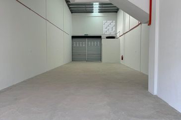 Kulai / Bandar Indahpura/ Jalan Kiambang/ Stellar Park Terrace Factory / Light Industry