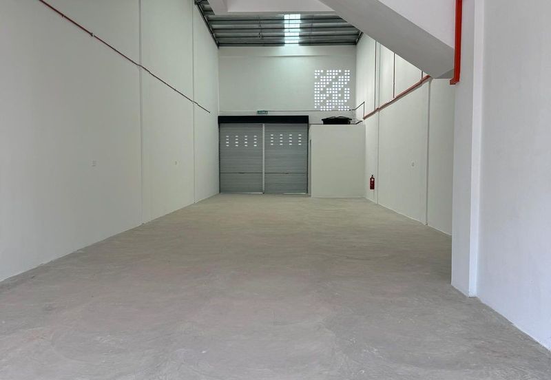 Kulai / Bandar Indahpura/ Jalan Kiambang/ Stellar Park Terrace Factory / Light Industry