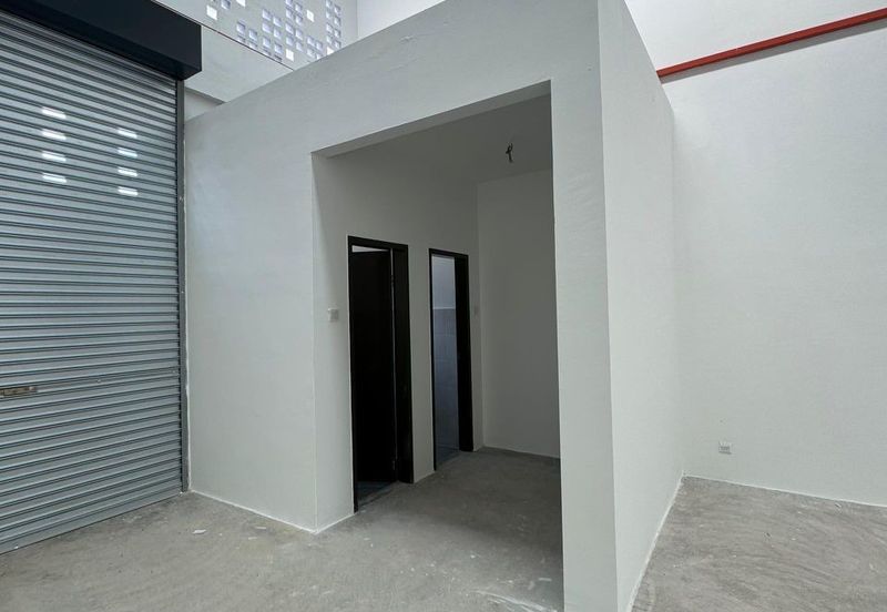 Kulai / Bandar Indahpura/ Jalan Kiambang/ Stellar Park Terrace Factory / Light Industry