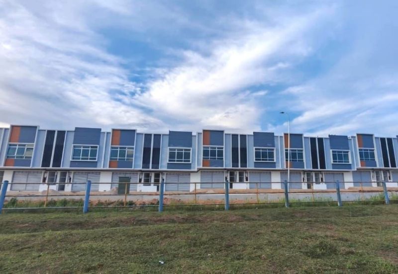 Kulai / MKulai / Bandar Putra / Jalan Puyuh / Mahkota 2 / Double Storey Shoplot
