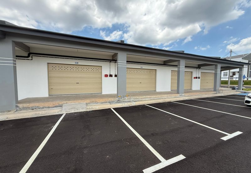 Kulai / Bandar Putra / Jalan Puyuh / Brand New Single Storey Shoplot