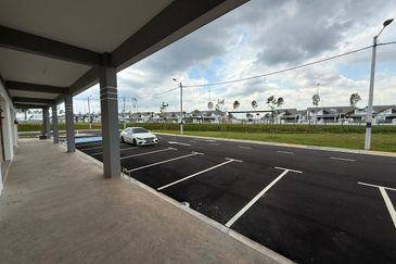 Kulai / Bandar Putra / Jalan Puyuh / Brand New Single Storey Shoplot