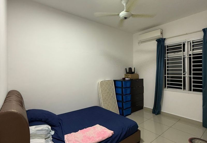 Kulai / Bandar Putra / Jalan Camar Alpinia / Double Storey Terrace House 